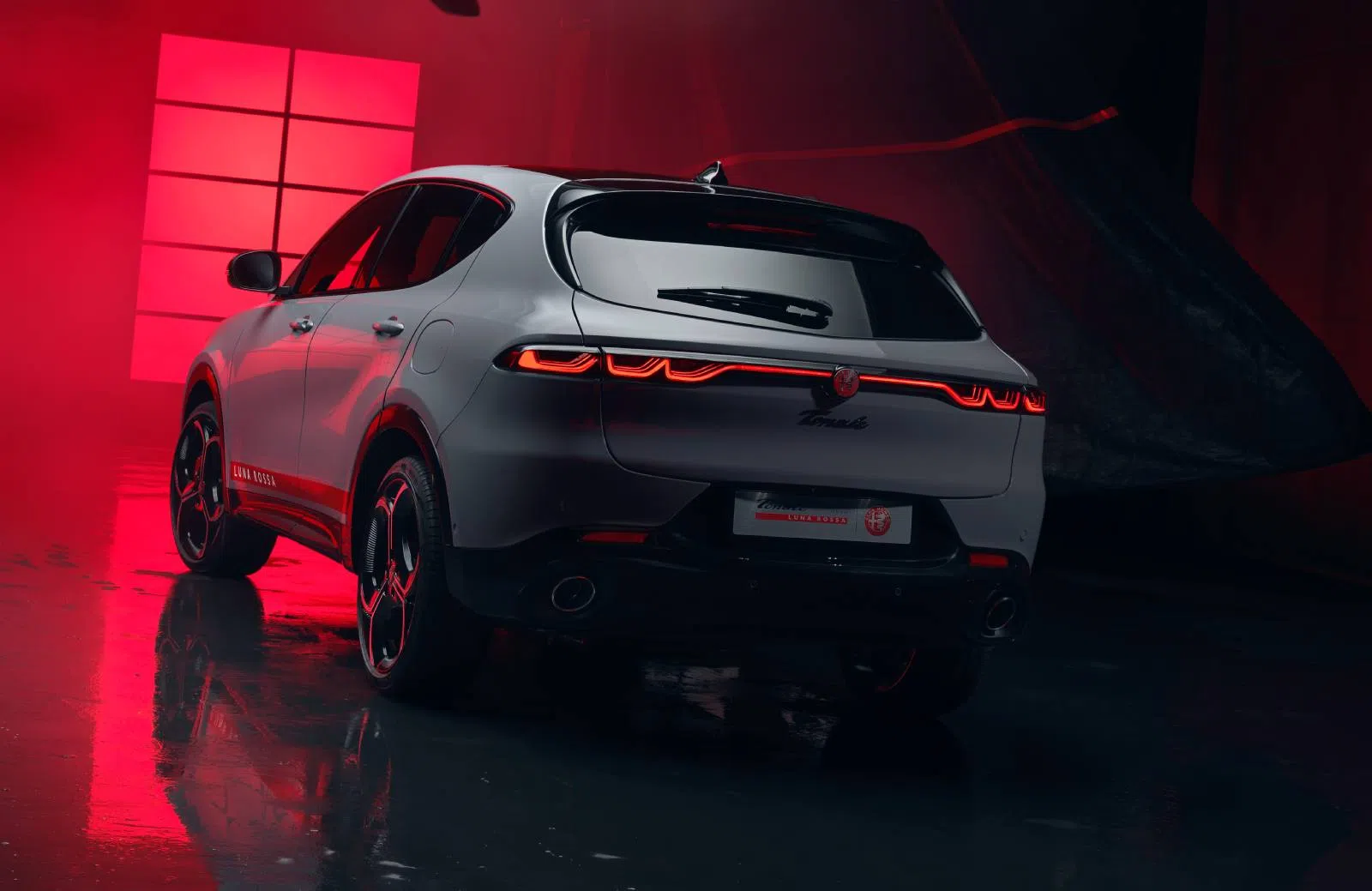 Alfa Romeo Edizione Luna Rossa